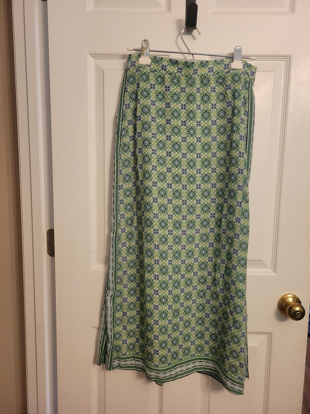 Max Studio Green & Blue Floral-Print Midi Skirt